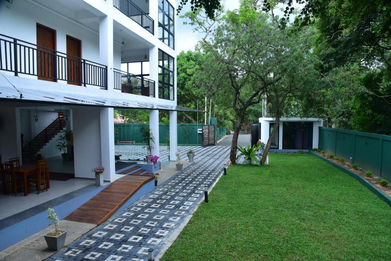 Eden Grand Hotel Dambulla Bagian luar foto