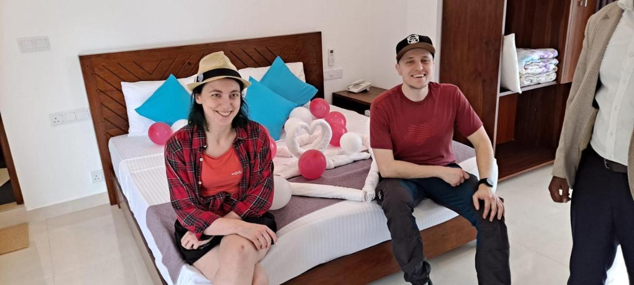 Eden Grand Hotel Dambulla Bagian luar foto