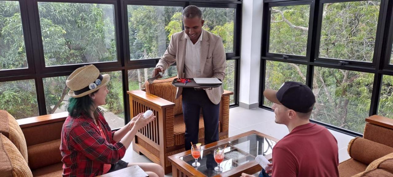 Eden Grand Hotel Dambulla Bagian luar foto