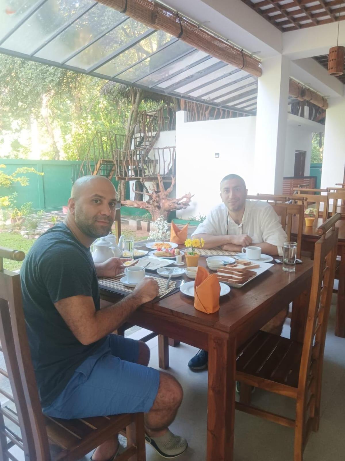 Eden Grand Hotel Dambulla Bagian luar foto