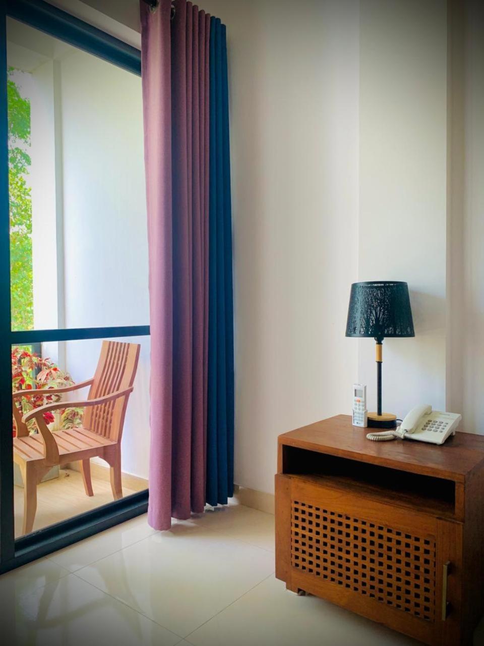 Eden Grand Hotel Dambulla Bagian luar foto